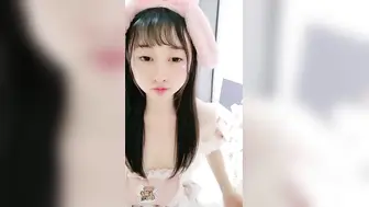 极品粉嫩萝莉 超可爱小夢莉滴蜡道具自慰
