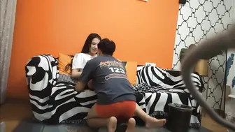 私拍围女神小网红，大长腿美女，欲拒还迎羞涩又饥渴，精彩佳作！